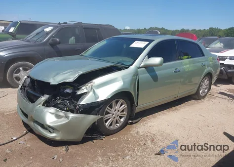 2010 Toyota Avalon Limited из США, поврежденный, VIN 4T1BK3DB6AU363084